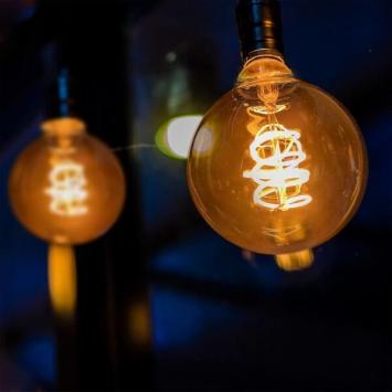 LED E27-G95 Filamentlamp Vita 4 Watt - 2200K - Dimbaar